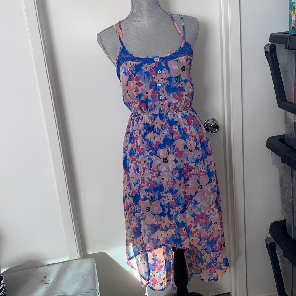 Candie’s flowery dress. Size Medium.